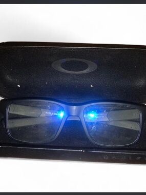 Oakley glasses (non prescription)